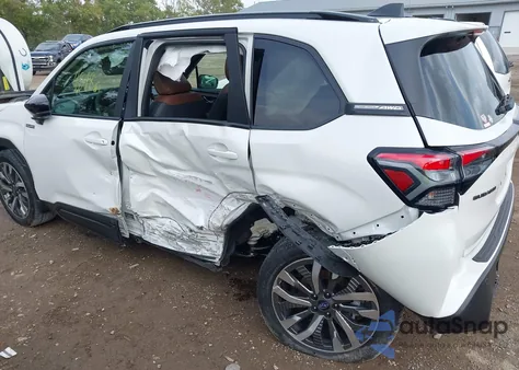 2025 Subaru Forester Hybrid Touring из США, поврежденный, VIN JF2SLSTD6SH404226